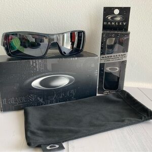 Oakley Gascan Sunglasses w/box and lens cleaner.